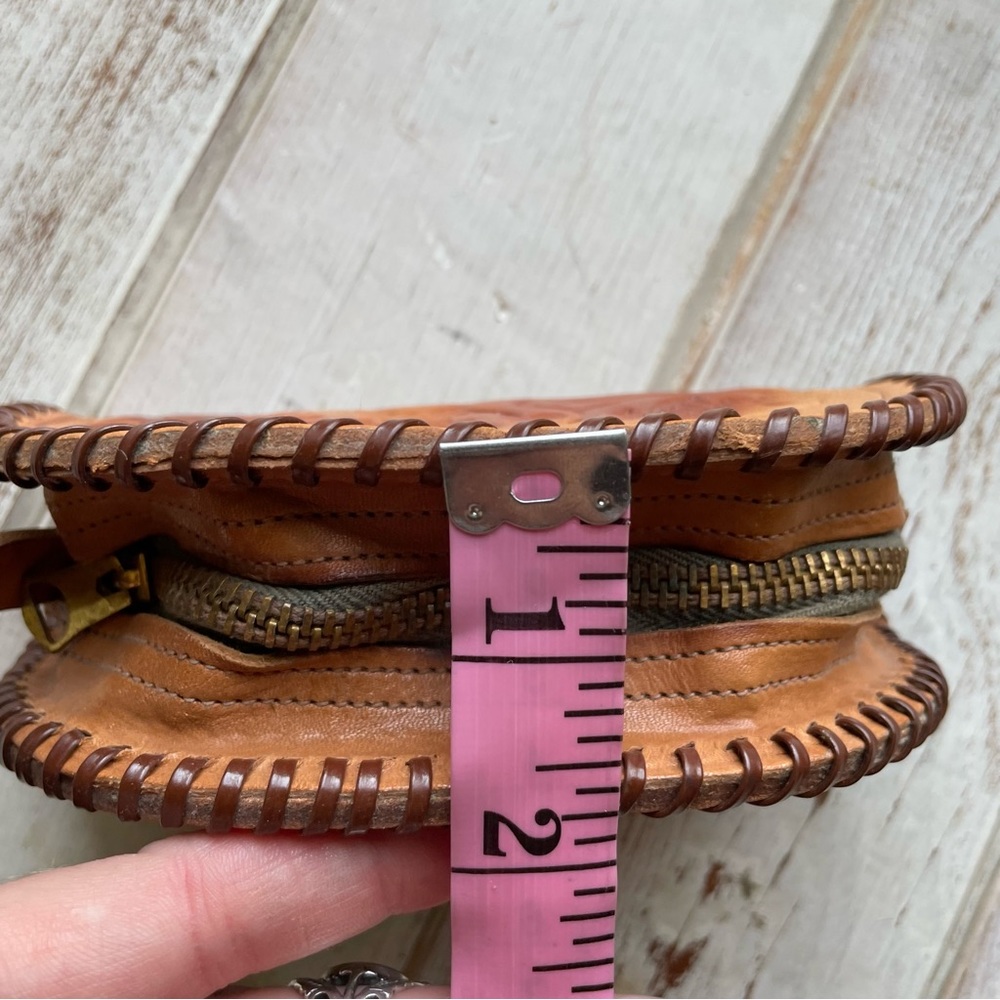 Vintage Handmade Tooled Leather Zip Bag - Picture 9 of 11